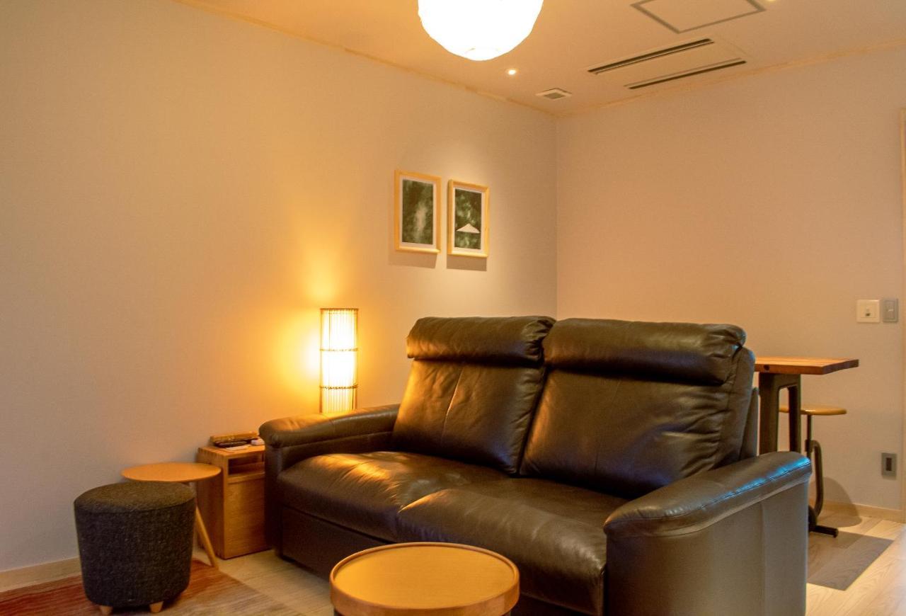 האקובה Wadano Gateway Suites & Apartments מראה חיצוני תמונה